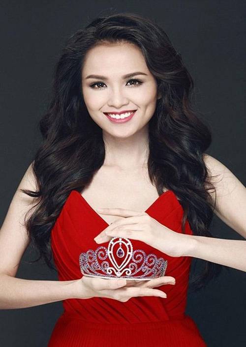 Khẳng định không dao kéo, sao bây giờ nàng hoa hậu này lại giống... Phi Nhung như vậy?-1