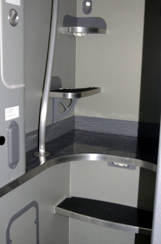 Phòng kín trên máy bay: Bí mật riêng của phi công, tiếp viên-3