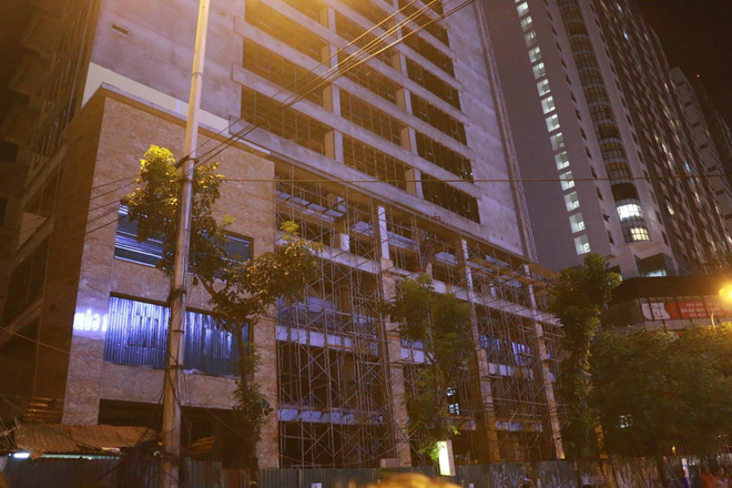 Ai phải chịu trách nhiệm cho cái chết của người phụ nữ vì thanh sắt rơi từ công trình ở Hà Nội?-3