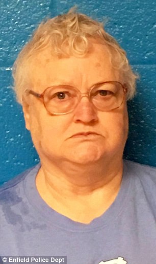 Đòi tổ chức tang lễ nhưng lại không biết thi thể của mẹ già ở đâu, bí mật quái dị của người phụ nữ lập tức bị vạch trần-1