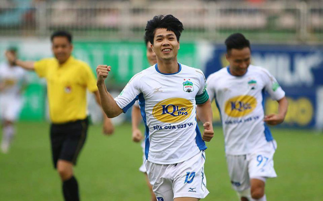 Giữa ồn ào không đáng, V.League liệu có tặng quà cho HLV Park Hang Seo?-1