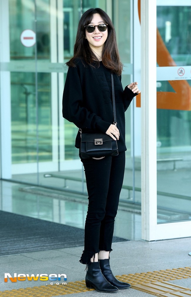 Thu mới chớm mà dàn sao và hot girl Việt đã khoe 1001 kiểu street style, kiểu nào cũng dát đầy hàng hiệu!-19