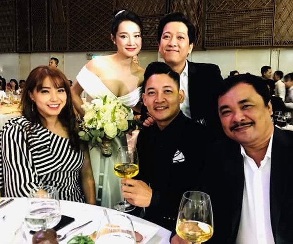 Fan mắt tròn mắt dẹt vì phát hiện điều này trong ảnh cưới Nhã Phương-4