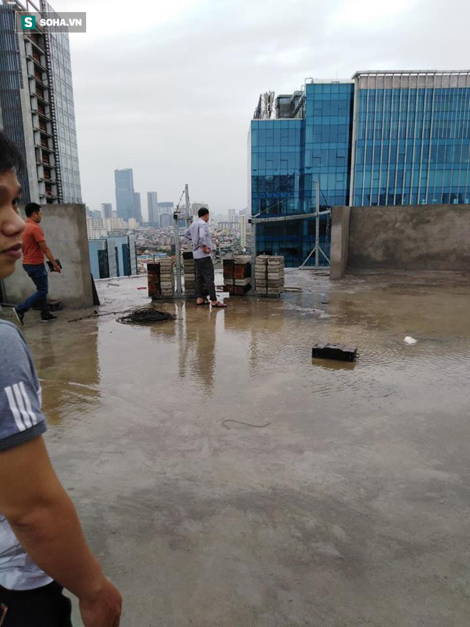 Cận cảnh nơi đặt cần trục rơi xuống đường Lê Văn Lương khiến mẹ đơn thân tử vong-9