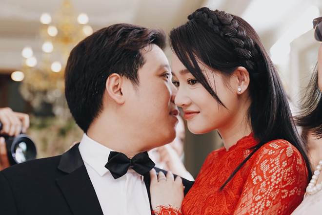 Ngày cưới được khen xinh đẹp, nhưng Nhã Phương vẫn để lộ bộ phận lão hóa sớm như U40-2