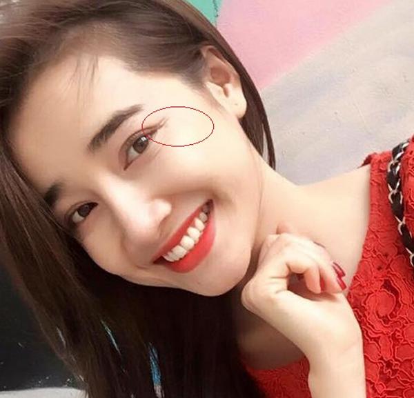 Ngày cưới được khen xinh đẹp, nhưng Nhã Phương vẫn để lộ bộ phận lão hóa sớm như U40-8