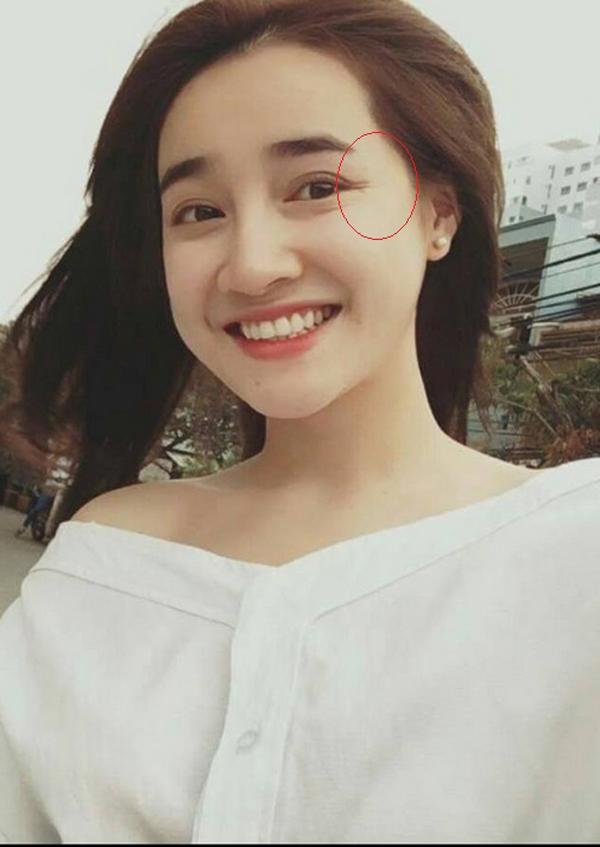 Ngày cưới được khen xinh đẹp, nhưng Nhã Phương vẫn để lộ bộ phận lão hóa sớm như U40-9