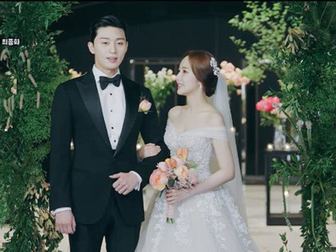 Cô dâu tuyên bố hủy hôn trước mặt hai họ vì chú rể thốt ra câu nói với một vị khách đặc biệt-2