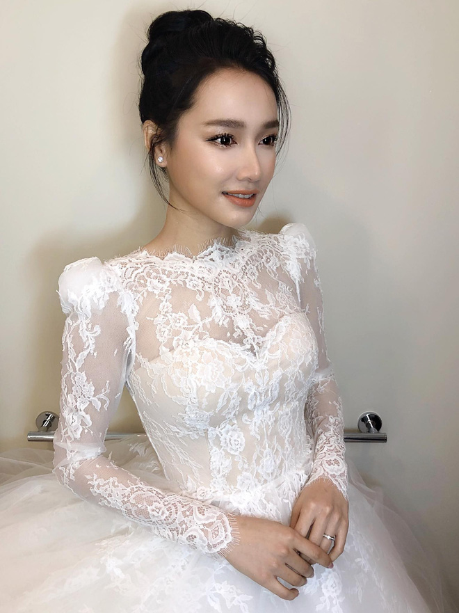 Hình ảnh Nhã Phương trong ngày cưới, cuối cùng nữ diễn viên cũng gia nhập hội chị em cằm nhọn hoắt rồi đấy à?-2