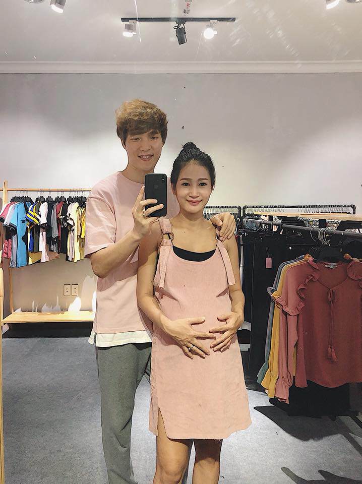 Ông bố 40 tuổi nhảy mua vui cho con uống sữa khiến ai cũng phải bật cười-3