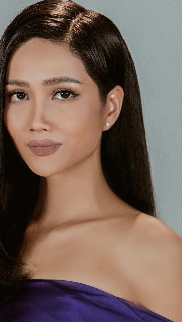 Hoa hậu HHen Niê biến hóa linh hoạt ba trong một trong bộ hình mới-15