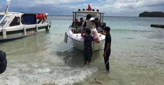 Chiều vợ như Trường Giang: Sợ Nhã Phương ướt chân, Mười Khó cõng tân nương vượt chướng ngại vật-2