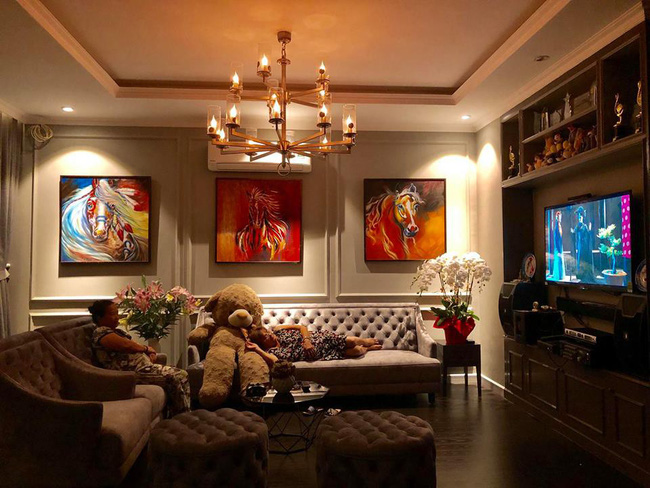 Ca sĩ Cao Thái Sơn sở hữu biệt thự ven hồ có giá triệu đô, đẹp lãng mạn giữa lòng Sài Gòn-13