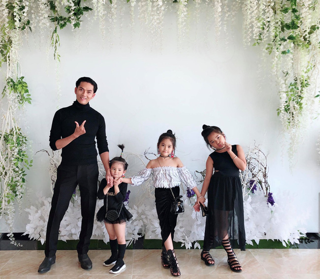 28 tuổi đã sinh 5 cô con gái, mẹ trẻ dành cả thanh xuân để đẻ chia sẻ niềm vui đông con ai cũng ngưỡng mộ-7