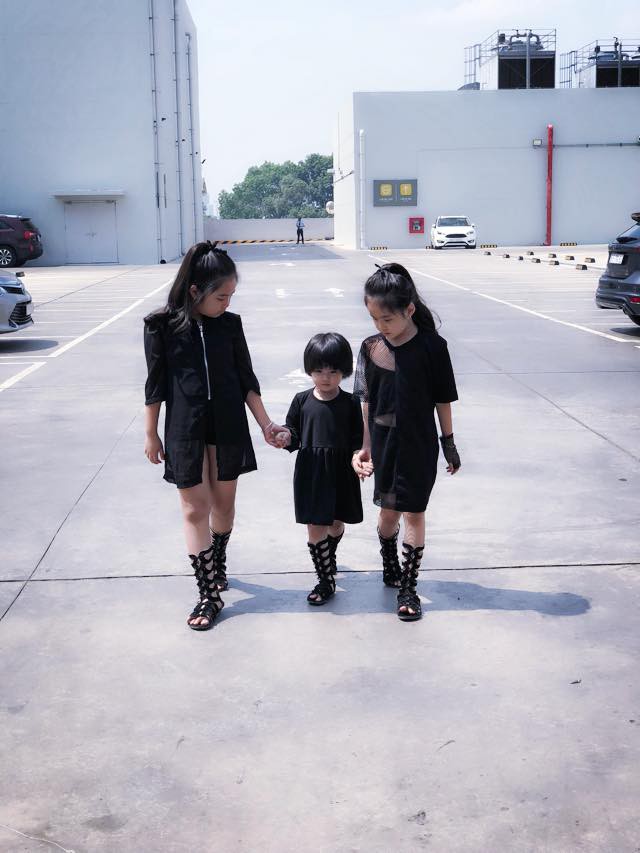 28 tuổi đã sinh 5 cô con gái, mẹ trẻ dành cả thanh xuân để đẻ chia sẻ niềm vui đông con ai cũng ngưỡng mộ-12