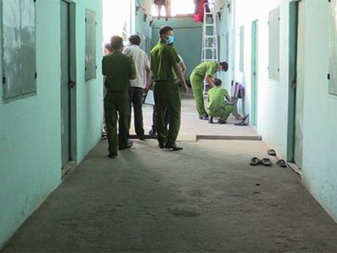 Nghe tin bạn gái ngủ cùng trai, thanh niên và bạn tới đánh đập cướp tài sản-1