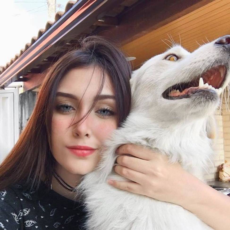 Mỹ nhân Brazil sở hữu đôi mắt đẹp ma mị, ai nhìn dễ chết chìm-12