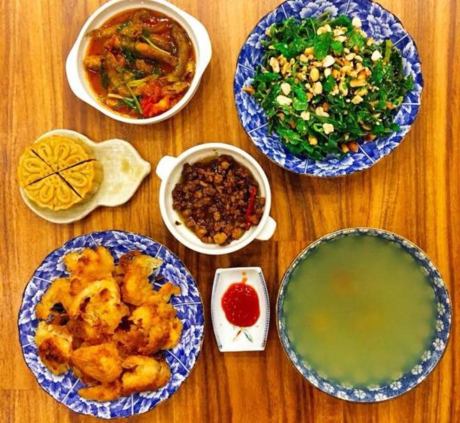 Chiều chồng khó tính, vợ đảm nấu bữa nào cũng ngon, các con thi nhau chấm điểm cao-10