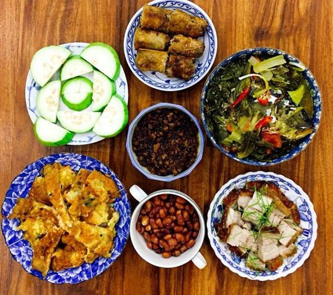 Chiều chồng khó tính, vợ đảm nấu bữa nào cũng ngon, các con thi nhau chấm điểm cao-11