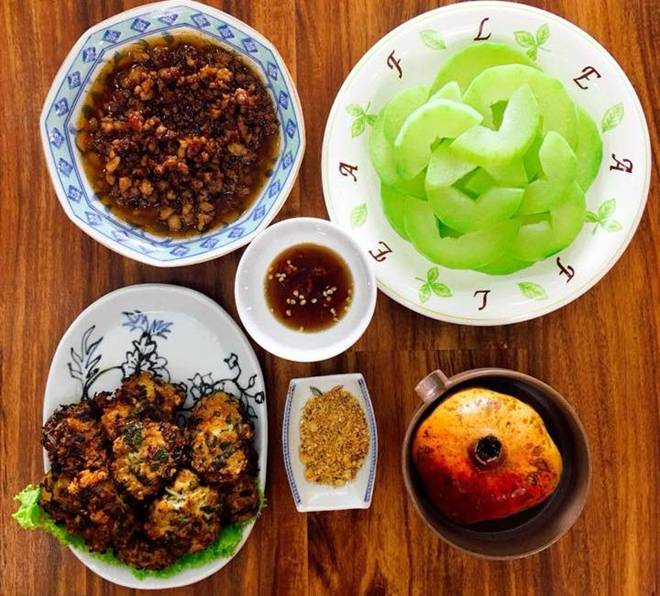 Chiều chồng khó tính, vợ đảm nấu bữa nào cũng ngon, các con thi nhau chấm điểm cao-14