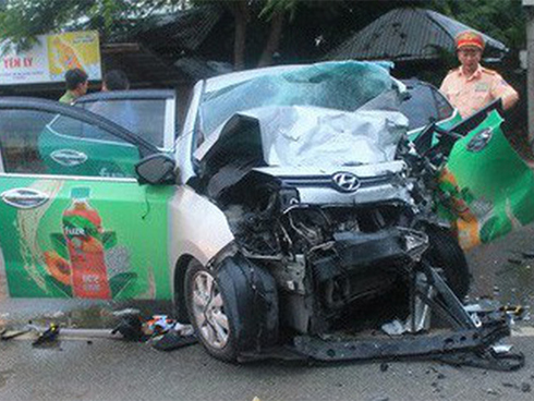 Va chạm mạnh giữa 2 ô tô, 8 người thương vong ở Bà Rịa – Vũng Tàu-1