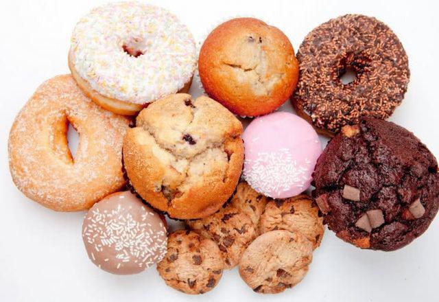 Cậu bé 10 tuổi chết vì ung thư ruột, cảnh báo những món ăn hại sức khỏe nhiều trẻ thích-4