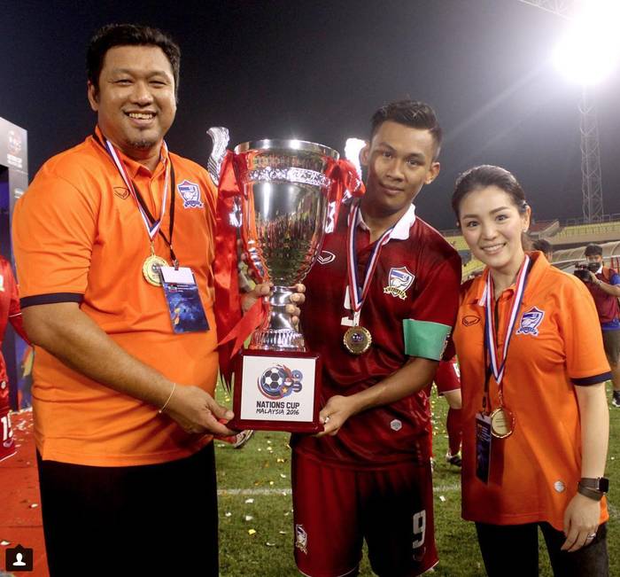 Hariwon được đề cử làm trợ lý HLV Park Hang-seo và những người đẹp gây sốt làng bóng Đông Nam Á-3