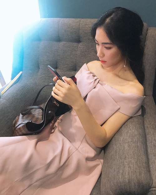 Bộ sưu tập túi hiệu của Hòa Minzy tăng vùn vụt trong một năm-2