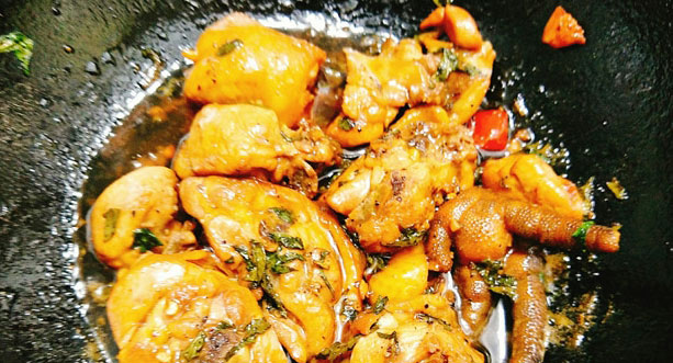 Thử ngay món gà kho kiểu mới đậm đà, thơm ngon cho bữa tối trọn vị-3