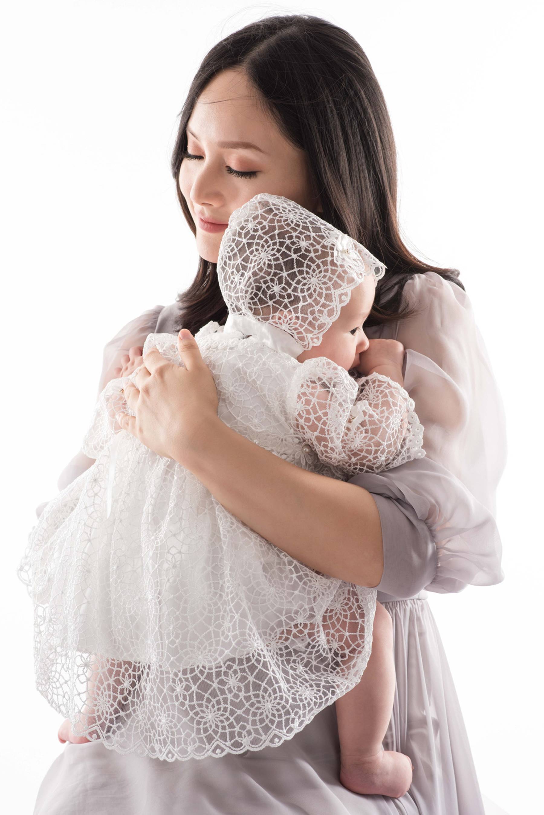 Lan Phương hạnh phúc bên cô công chúa nhỏ tròn 4 tháng tuổi-7