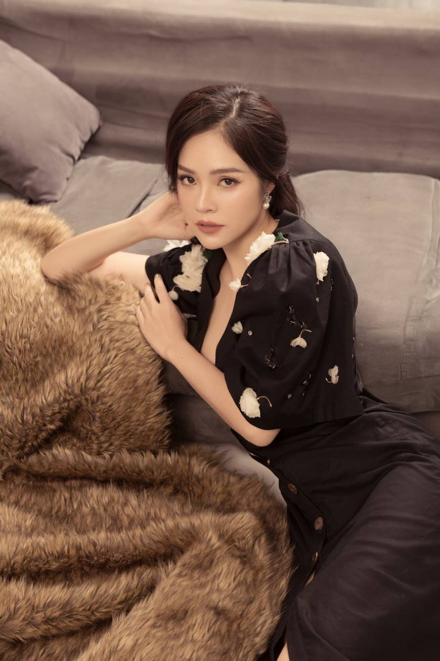 Dương Cẩm Lynh rớt nước mắt trong bộ ảnh thực hiện vào khoảng thời gian gặp chuyện buồn hôn nhân-8