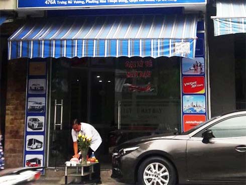 Hai lần đẻ rớt tại nhà, 4 đứa trẻ đói ăn bên người mẹ bầu 8 tháng không thể mượn được 500 ngàn để đi bệnh viện-19