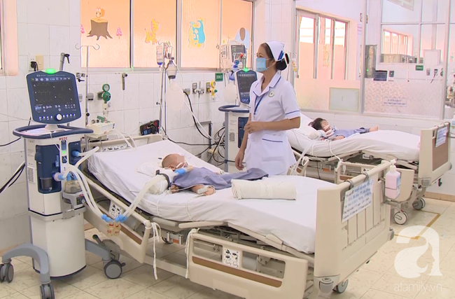 Chưa hết lo dịch tay chân miệng, hàng loạt bà mẹ ở Đồng Nai đã hại con” mắc bệnh sởi nặng vì quên tiêm vắc xin-3