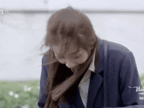 Khả Ngân bị mọt phim nhận xét make-up nhợt nhạt hốc hác trong Hậu Duệ Mặt Trời-10