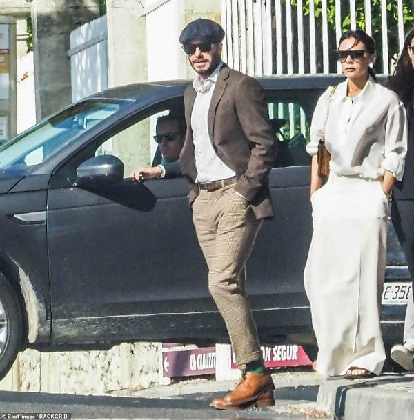 Bị chỉ trích khi thoát án phạt lái xe quá tốc độc, David Beckham vẫn vui vẻ cùng vợ vi vu Pháp với bạn bè-5