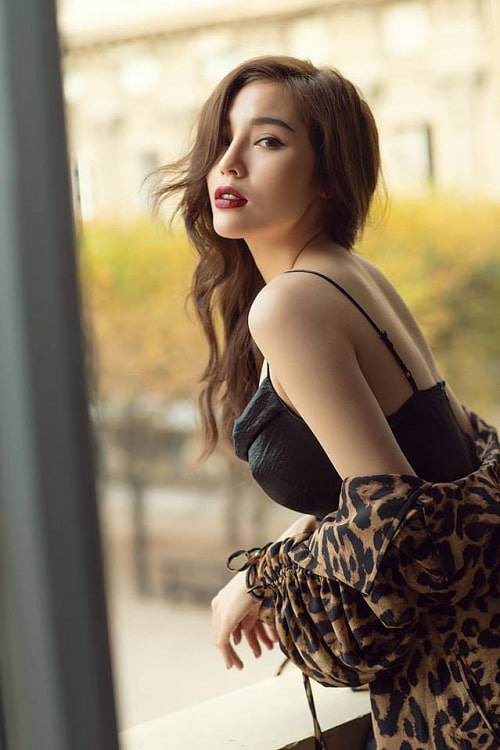 Từng bị chê mặt rắn vì thẩm mỹ nhưng hiện giờ hoa hậu Kỳ Duyên lại đẹp thế này-15