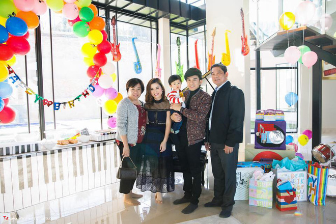 Cuộc sống trong biệt thự triệu đô của con trai Đan Trường: Vú em phải biết 3 thứ tiếng-11