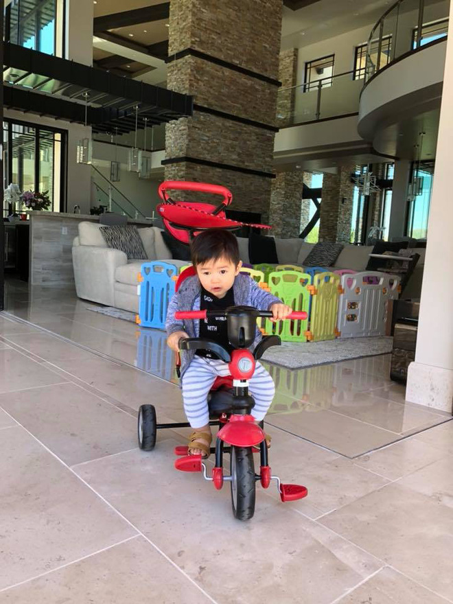 Cuộc sống trong biệt thự triệu đô của con trai Đan Trường: Vú em phải biết 3 thứ tiếng-7