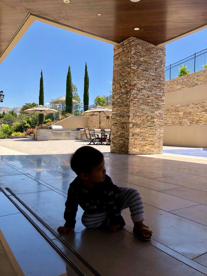 Cuộc sống trong biệt thự triệu đô của con trai Đan Trường: Vú em phải biết 3 thứ tiếng-4