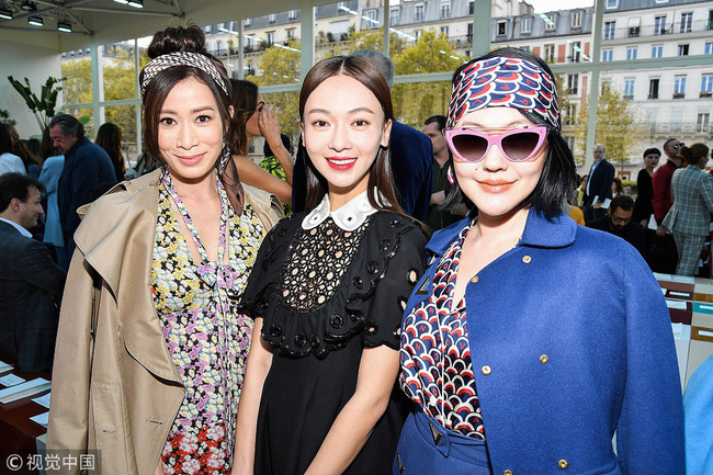 Ngô Cẩn Ngôn mặc đẹp nhưng kém sang vì quá gầy, Xa Thi Mạn nhờ nhan sắc xinh đẹp vớt vát một ca mặc sến tại Paris Fashion Week-9