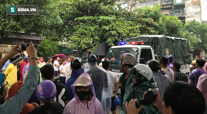 Nóng: Cảnh sát dùng súng bắn tỉa vây bắt đối tượng hình sự cố thủ trong nhà ở Nghệ An-2