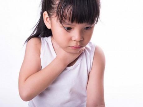 Vừa được đưa đến viện bé 6 tuổi lập tức ngưng tim, ngưng thở vì nguyên nhân khó ngờ