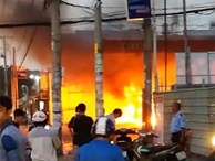 Cháy cây xăng ở Sài Gòn, nhiều người tháo chạy