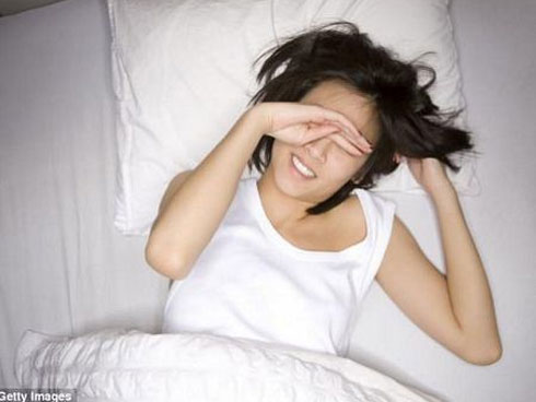 Cô gái 23 tuổi đột nhiên bị mù khi ngủ dậy vì căn bệnh nhiều người mắc-1