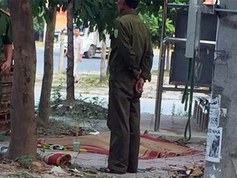 Vĩnh Phúc: Một phụ nữ tử vong trên đường sau khi được cho đồ ăn, nước uống