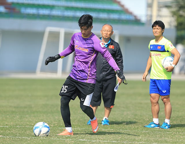 HLV Park Hang Seo loại Tuấn Mạnh, phải chăng là vì Bùi Tiến Dũng?-1