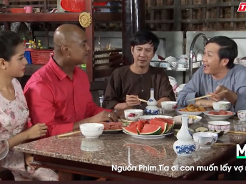 Giải cứu cậu bé 3 tuổi mắc kẹt 24 giờ dưới cống ngầm-1