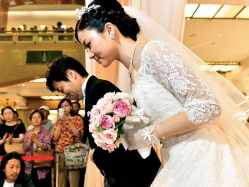 Tâm sự gây sốc của người mẹ: “Sau này nhất định không cho con gái lấy chồng Việt!”