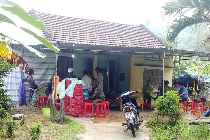 Người phụ nữ bị đâm 2 nhát thấu tim, tử vong bên nhà hàng xóm-2