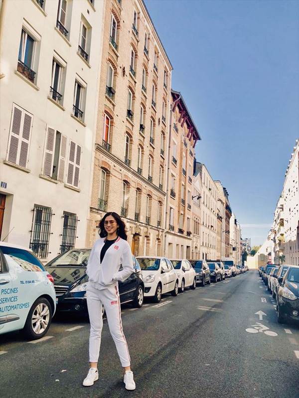 Những hình ảnh đầu tiên của Hoa hậu Tiểu Vy trên đất Pháp-6